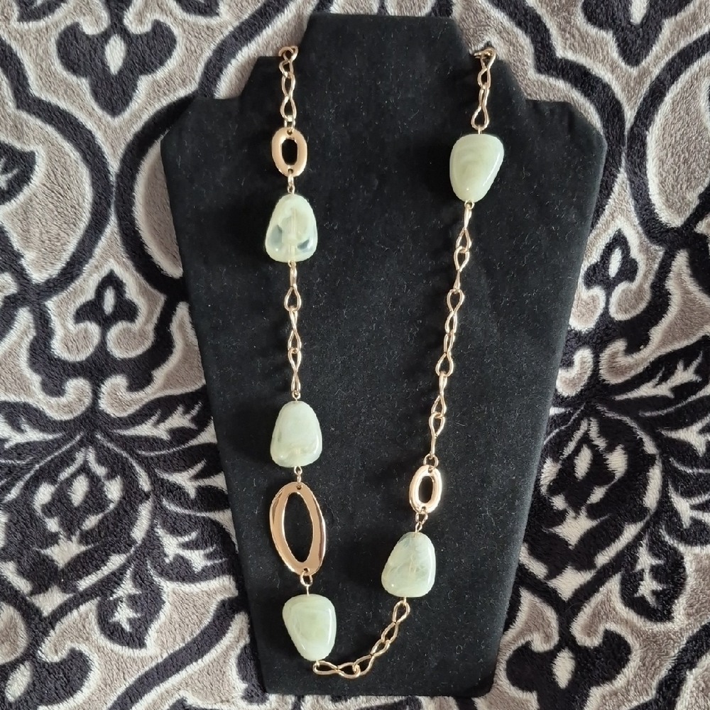 Chic Gold and Green Necklace by Red Coral (J35)
